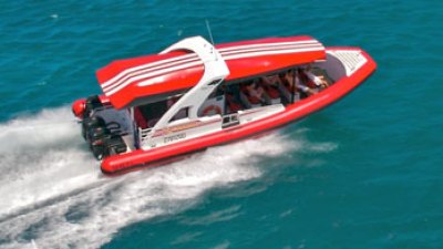 a small boat in a body of water